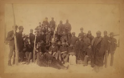 Buffalo-Soldaten der 25. Infanterie, einige in Büffelmänteln, Fort Keogh, Montana